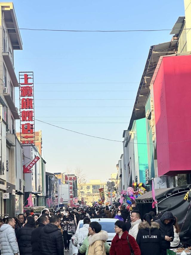 鹜的代购和满大街的“打假”标语｜封面头条千亿国际网站河南桑坡村的AB面：趋之若(图5)