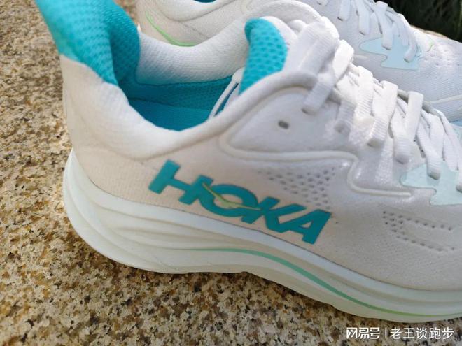 10：恰到好处的卓越跑鞋HOKA CLIFTON(图2)