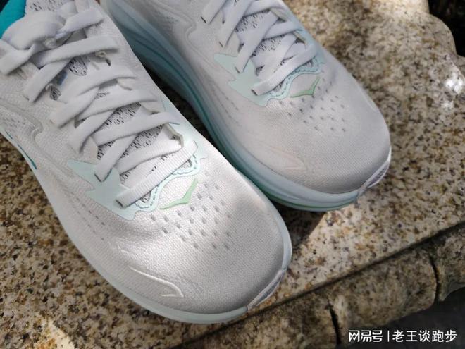 10：恰到好处的卓越跑鞋HOKA CLIFTON(图10)