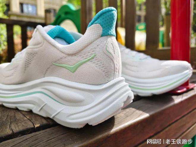 10：恰到好处的卓越跑鞋HOKA CLIFTON(图18)
