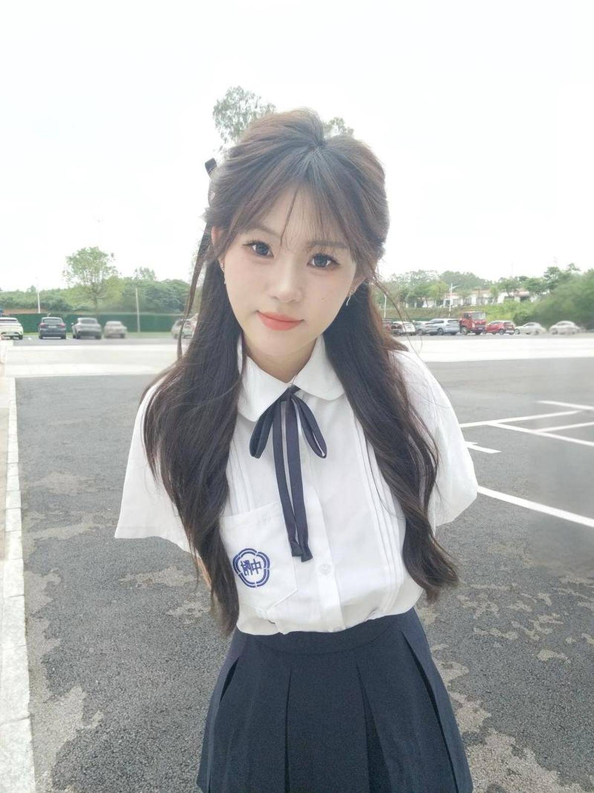 春亮眼元气又百搭学院穿搭再升级青(图2)